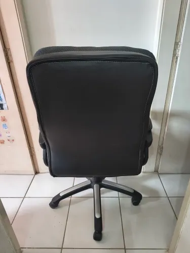VENDO CADEIRA ESCRITÓRIO PRESIDENTE