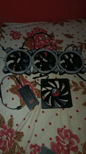 F3 Fans Argb e controladora darkflahs, e fan exaustora