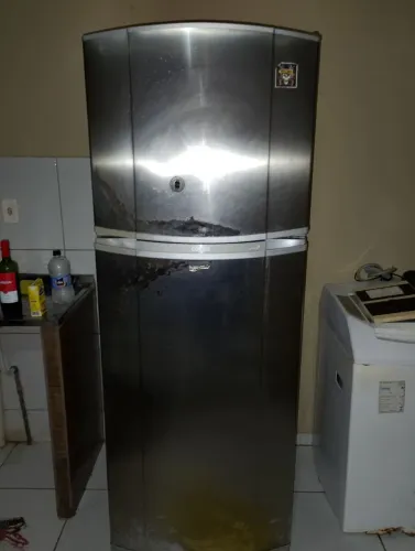 Geladeira Eletrolux duplex , estou disposto a negociações.. não faço entregas