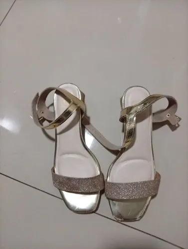 Sandália moleca tamanho 34