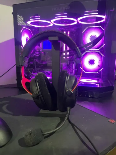 Headset Hyperx Cloud II (USADO, DESCASCANDO, MAS FUNCIONA EXTREMAMENTE BEM)