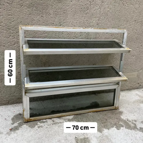 Basculante de Alumínio 70cm x 60cm