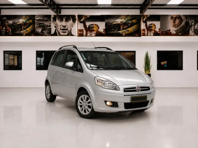 Fiat Idea Attractive 1.4 Fire Flex 8V 5P 2013