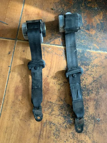 Par de cintos traseiro polo hatch 2001 até 2014 