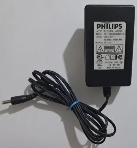 Fonte Philips AC/DC Switching Adapter modelo OH-1028A0903000U-UL