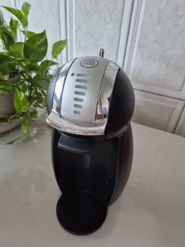 Cafeteira Dolce Gusto Gênio 2