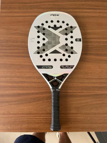Raquete de Beach Tennis Limitada 2024 NOX