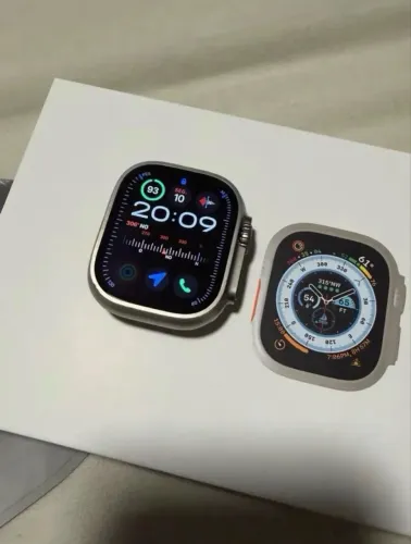 Apple Watch Ultra c caixa e 3 pulseiras