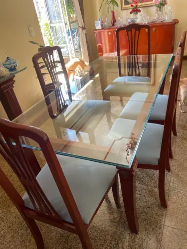 Mesa com cadeiras