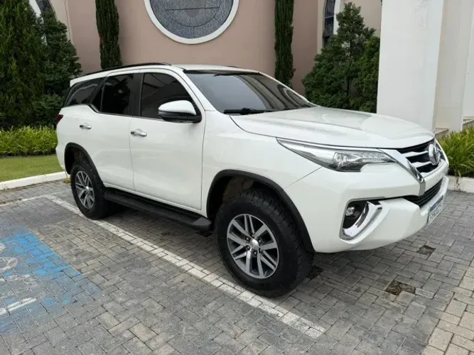 Toyota Hilux SW4 SRX 4X4 2.8 TDI 16V Dies. Aut. 2019