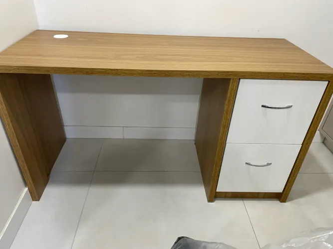 Mesa para escritório