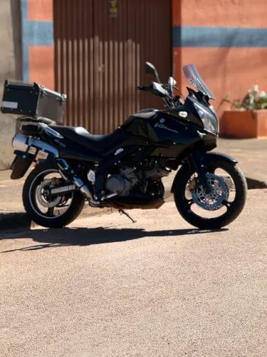 SUZUKI DL 1000 cilindradas conservadíssima