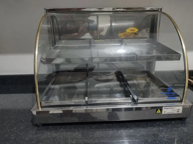 Vende-se estufa 6 bandejas 