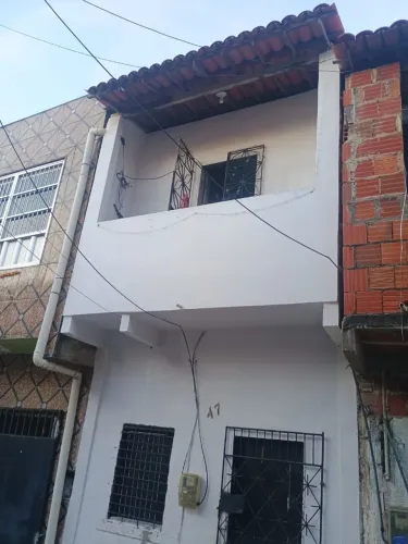 VENDE-SE ESTA CASA DUPLEX