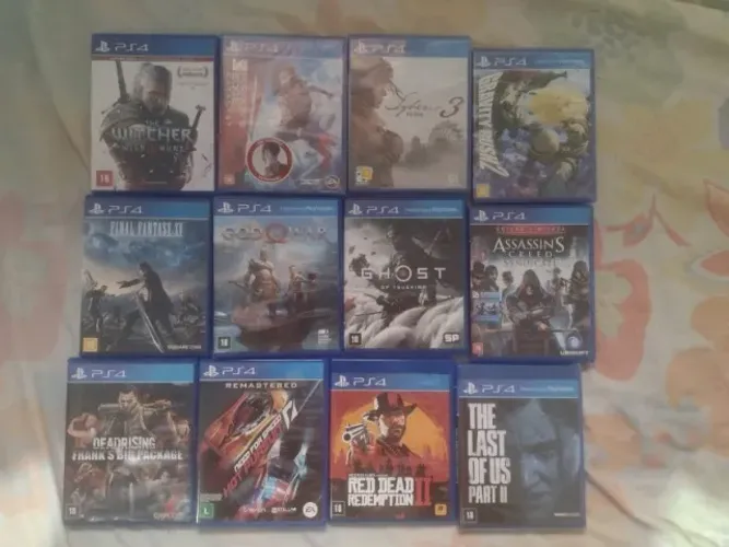 Vende-se Lote Jogos de Playstation 4
