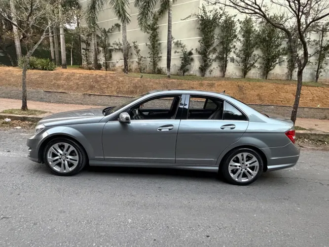 Mercedes-Benz C-200 CGI Avantgarde 1.8 16V 184cv Aut. 2013