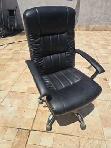 Vendo cadeira de escritorio
