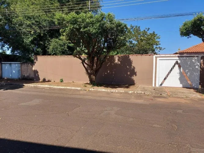 Excelente opção de terreno no Jardim Petropolis pronto para construir!! R$ 180 Mil