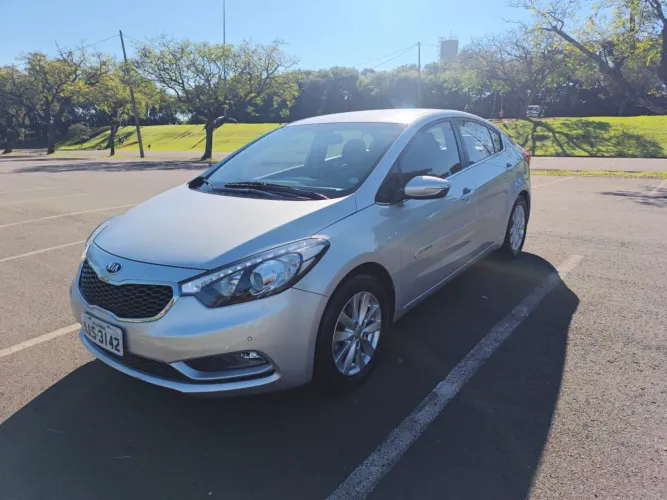 Kia Motors Cerato 1.6 16V Flex Aut. 2016