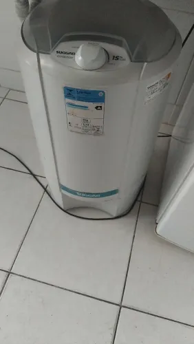 Vende está funcionando, mas está sem força p girar. P quem queira arrumar