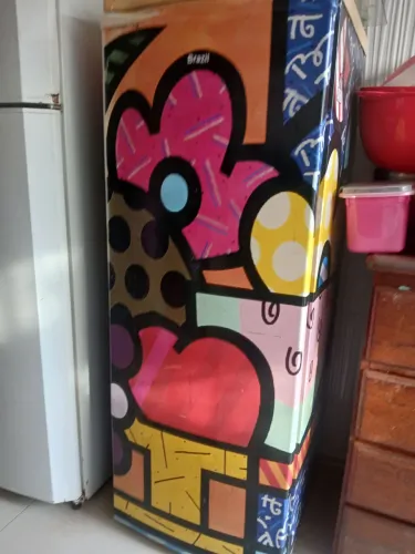 Geladeira 280L funcionando