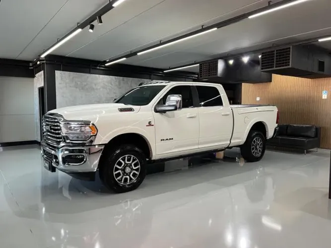 Ram 3500 Limited Longhorn 6.7 TB CD Diesel 2024