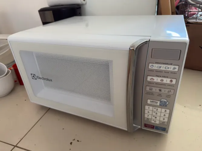 Microondas Electrolux 27L