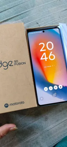 Moto Edge 50 fusion com caixa e nota