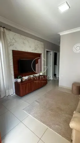 CASA COM 2 QUARTOS SENDO 1 SUÍTE COM CLOSET Á VENDA POR R$ 600.000,00 NO RESIDENCIAL ADRIA