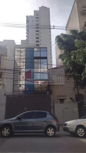 Prédio inteiro três pavimentos aluga Conselheiro Brotero construído pensando em academias,