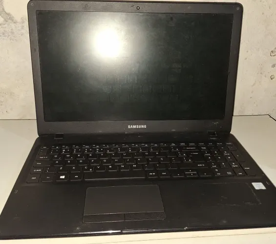 Notebook Samsung Essentials i3 6006u