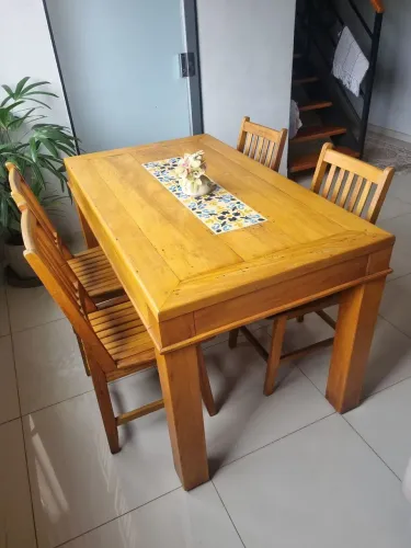 Mesa madeira demolição 4 cadeiras 1,40x0,80
