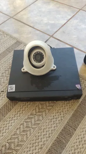 DVR e câmera de segurança com infravermelho