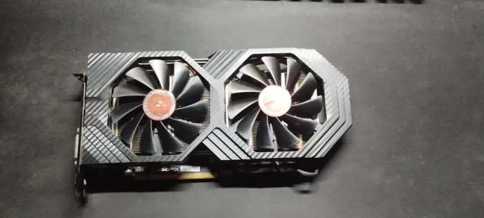 Rx 580 xfx 8 gb usada (Com Defeito)