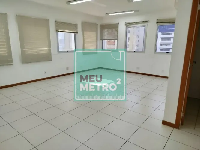 Sala à venda, no Centro, em Florianópolis.