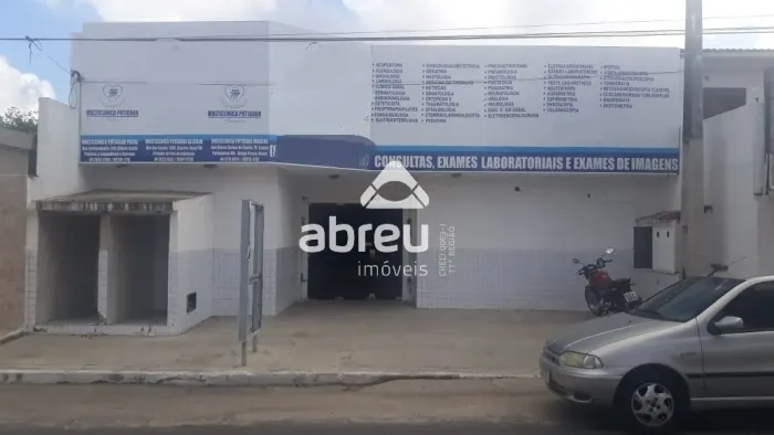 Prédio Comercial em Parnamirim.