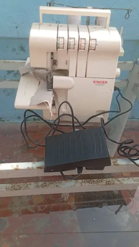 Máquina de costura