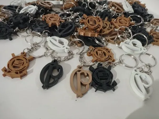 Molde de 8 cavidades para fabricação de chaveiros do Corinthians em PP ou PVC 