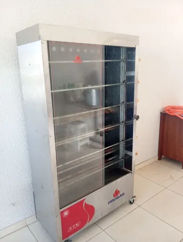 Máquina Forno De Assar Frangos, Frangueira Pro Gás 30 Frangos Semi Nova
