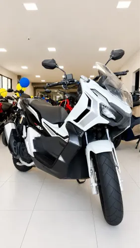 HONDA ADV 150 2021 - BAIXA QUILOMETRAGEM E MUITO ESTILO!