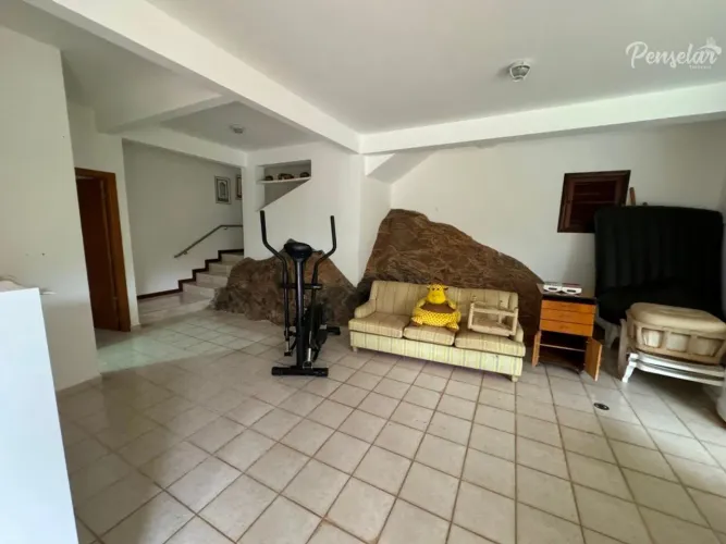 Atibaia : Casa Alto Padrão à Venda 7 Suítes com 500m de Área e 1200m de Terreno