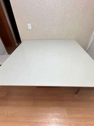Mesa quadrada MDF
