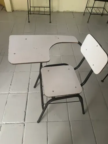 Vendo CARTEIRA - CADEIRA ESCOLAR