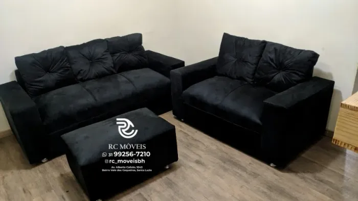 Sofá 2 e 3 lugares com Puff Suede macio D33 Confortável Direto da Fábrica