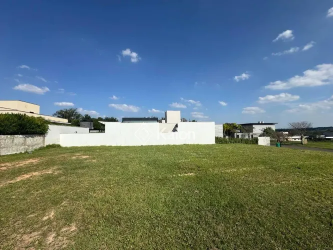 Terreno à venda no Condomínio Villas do Golfe em Itu (SP).