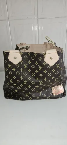 Bolsa luiz vuitton ORIGINAL (valor nova +20.000)