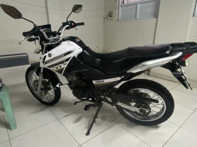 Xtz crosser 150 Moto muito nova com pneus novo , kit novo revisada