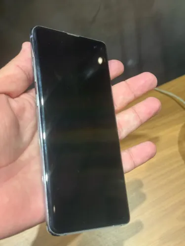 SAMSUNG GALAXY S10