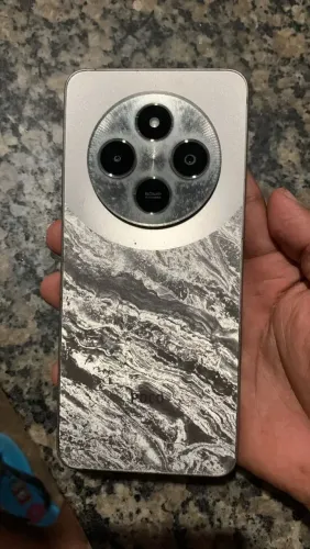 Celular poco