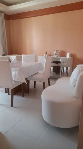 Alugo um Apt.de 2 quartos Mobiliado na Batista Campos